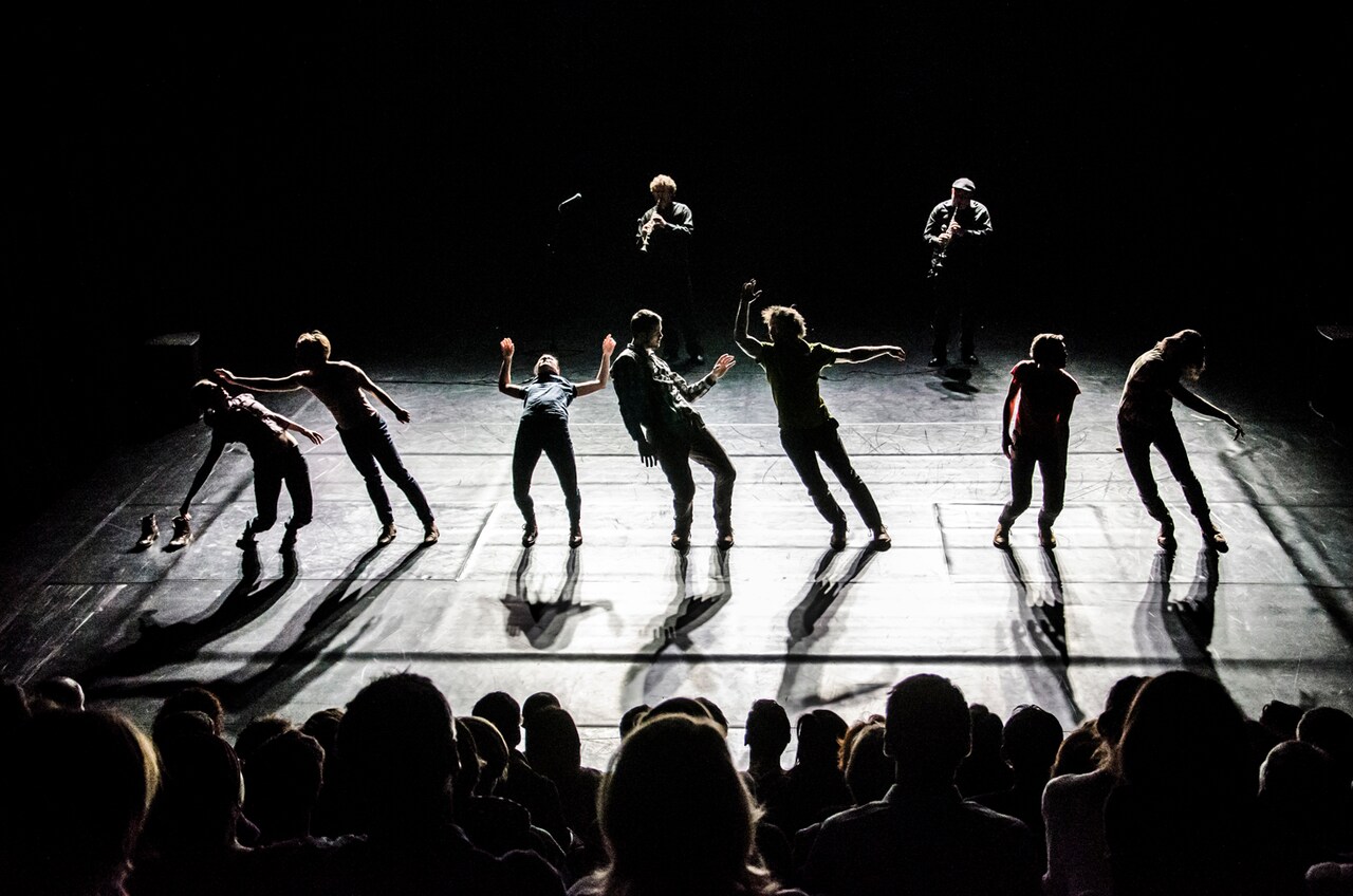 ヴェルテダンス「CORRECTION」公演の様子。（photo by Radek Holes）