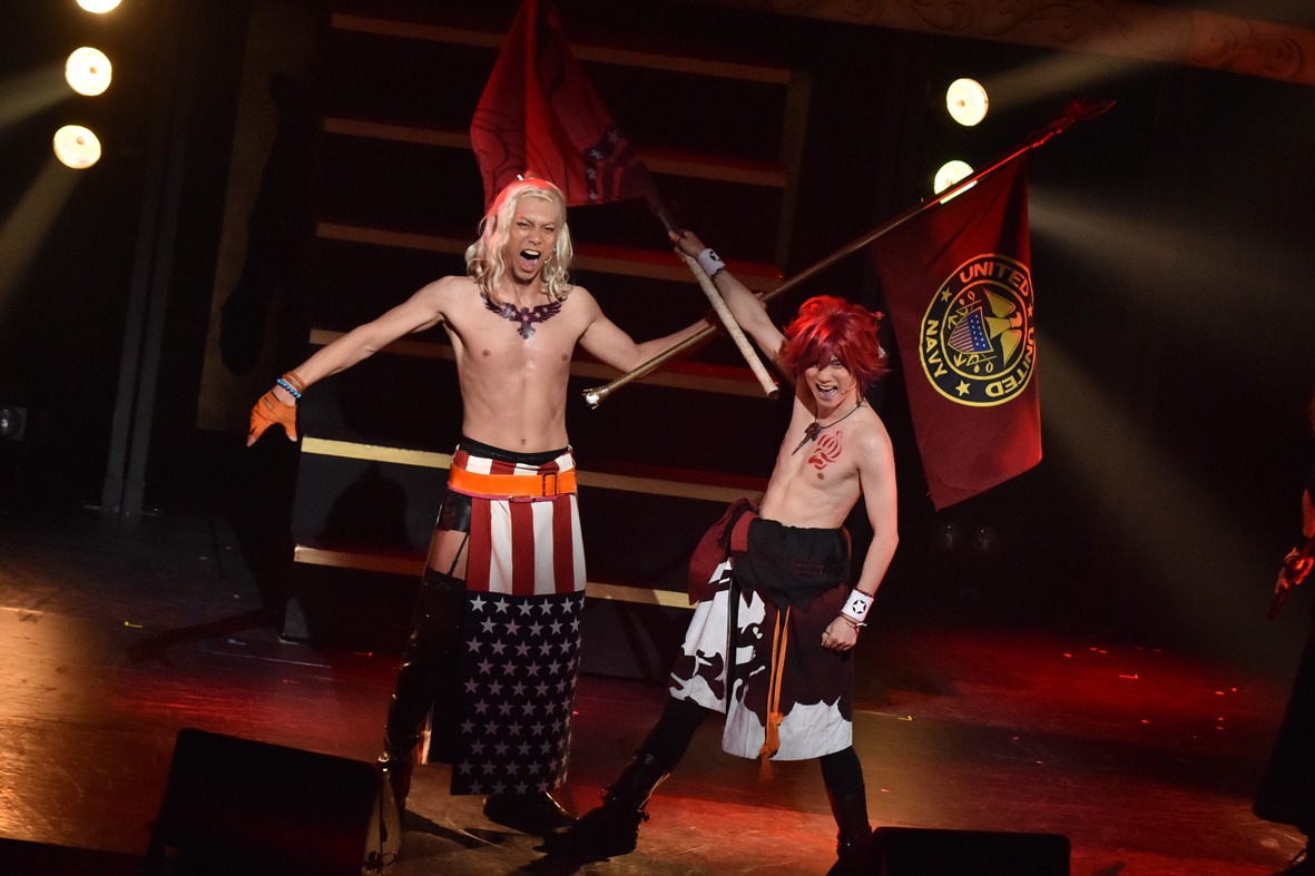 「超歌劇『幕末Rock』黒船来航」京都公演より。