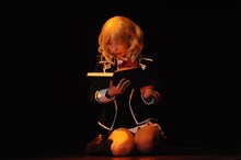 高宗歩未演じる小森ユイ。