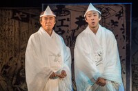 こまつ座 東憲司版「戯作者銘々伝」より。（撮影：谷古宇正彦）