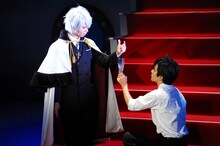 左から植田圭輔演じるリッカ、平野良演じるノエル。