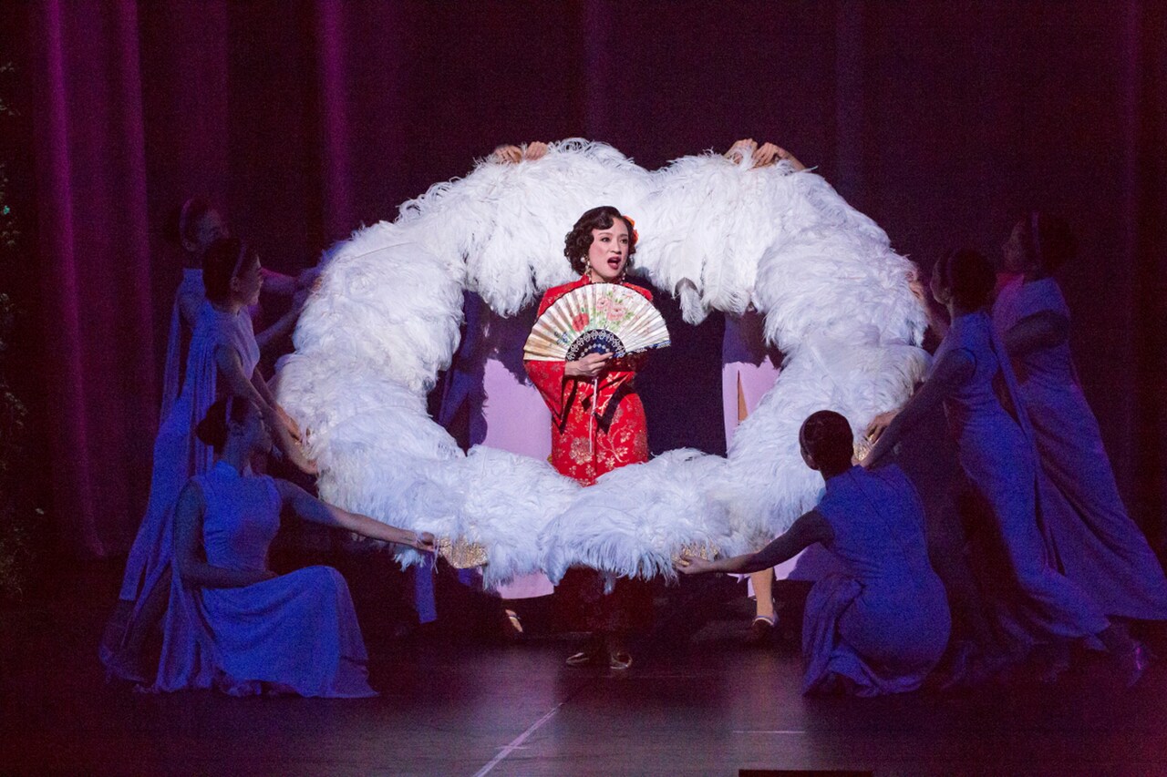 「ミュージカル李香蘭」開幕、浅利慶太「時が経つほど上演する意味がある」