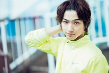 ブックスタイルカレンダー「横浜流星カレンダー2017」より。