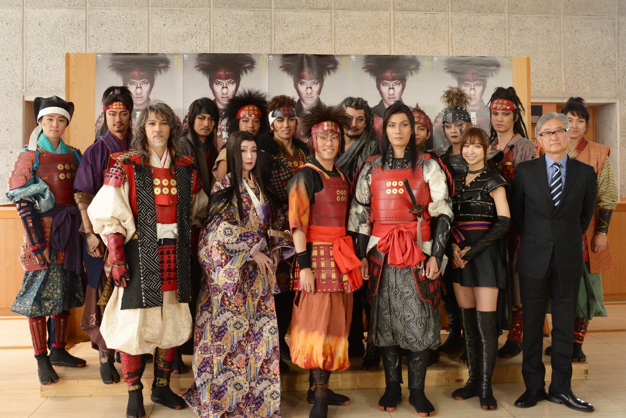 舞台「真田十勇士」に堤幸彦が自信、「合戦シーンをいっさいがっさい