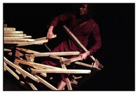 カミーユ・ボワテル「『ヨブの話――善き人のいわれなき受難』L’hommedeHus」の様子。（photo:OLIVIER CHAMBRIAL）