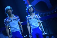 左から秋元龍太朗演じる黒田雪成、谷水力演じる真波山岳。