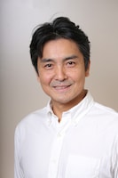 「かどで」で彦市役を演じる大滝寛。