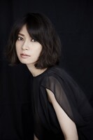 カーラ役を演じる月船さらら。