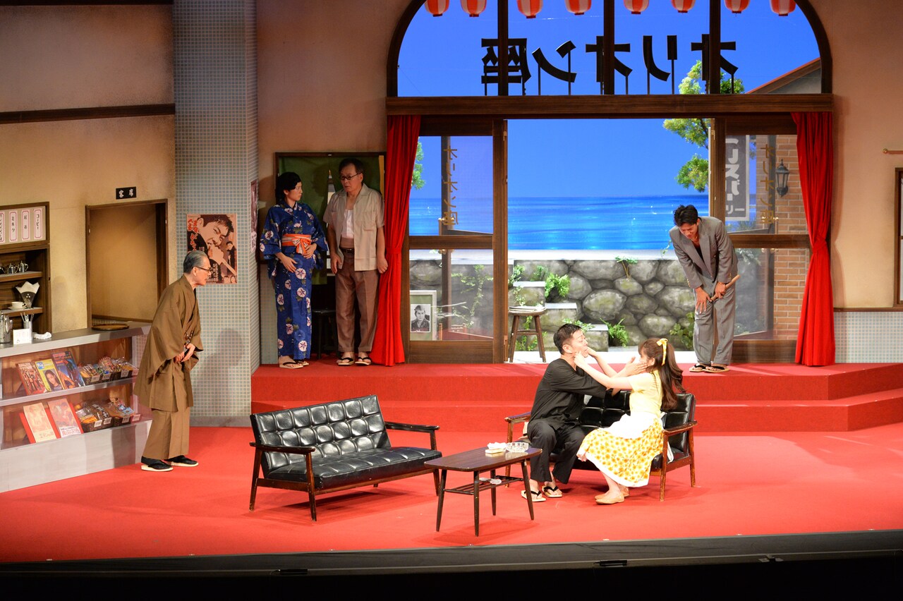 タクフェス「歌姫」東京公演開幕、入山杏奈が歴代キャストに“果たし状”