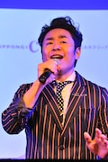 坂元健児は「ジキル&ハイド」より「THIS IS THE MOMENT」を熱唱。