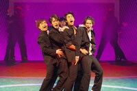 “チーム露”が出演した「露出狂」より。（撮影：御堂義乗）