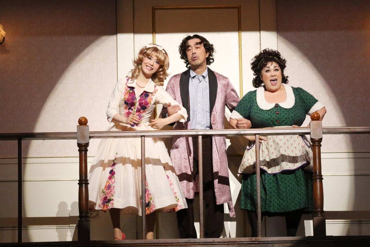 大地真央主演のサスペンス喜劇「一人二役」開幕、神田沙也加らトークショーも