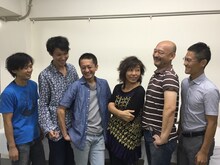 極東退屈道場 #007「百式サクセション」出演者。左から加藤智之、田口翼、土本ひろき、生田朗子、あらいらあ、小笠原聡。