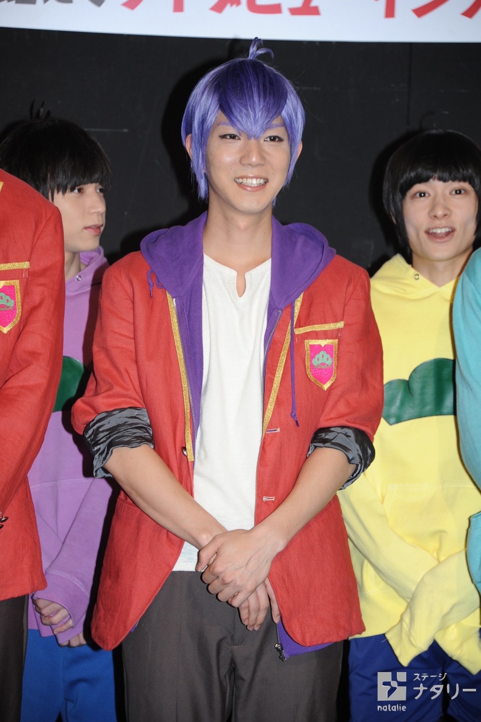 一松（F6）役の安里勇哉。