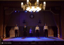 2014年に上演された、趣向「男子校にはいじめが少ない？」“short version”より。