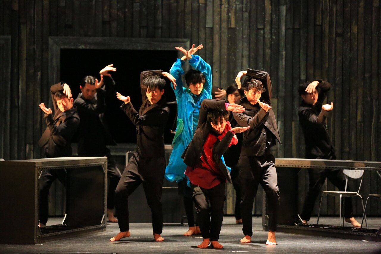 エンディングは2種、孤独な男と人魚が出会うDAZZLE新作「鱗人輪舞」開幕