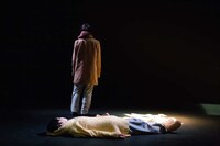 7月に京都で上演された「ソコナイ図」より。（photo:TAKE nob）