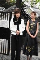 左から真琴つばさ、龍真咲。