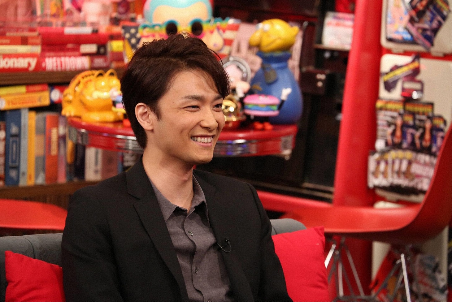 フジテレビ系「アウト×デラックス」より、井上芳雄。(c)フジテレビ