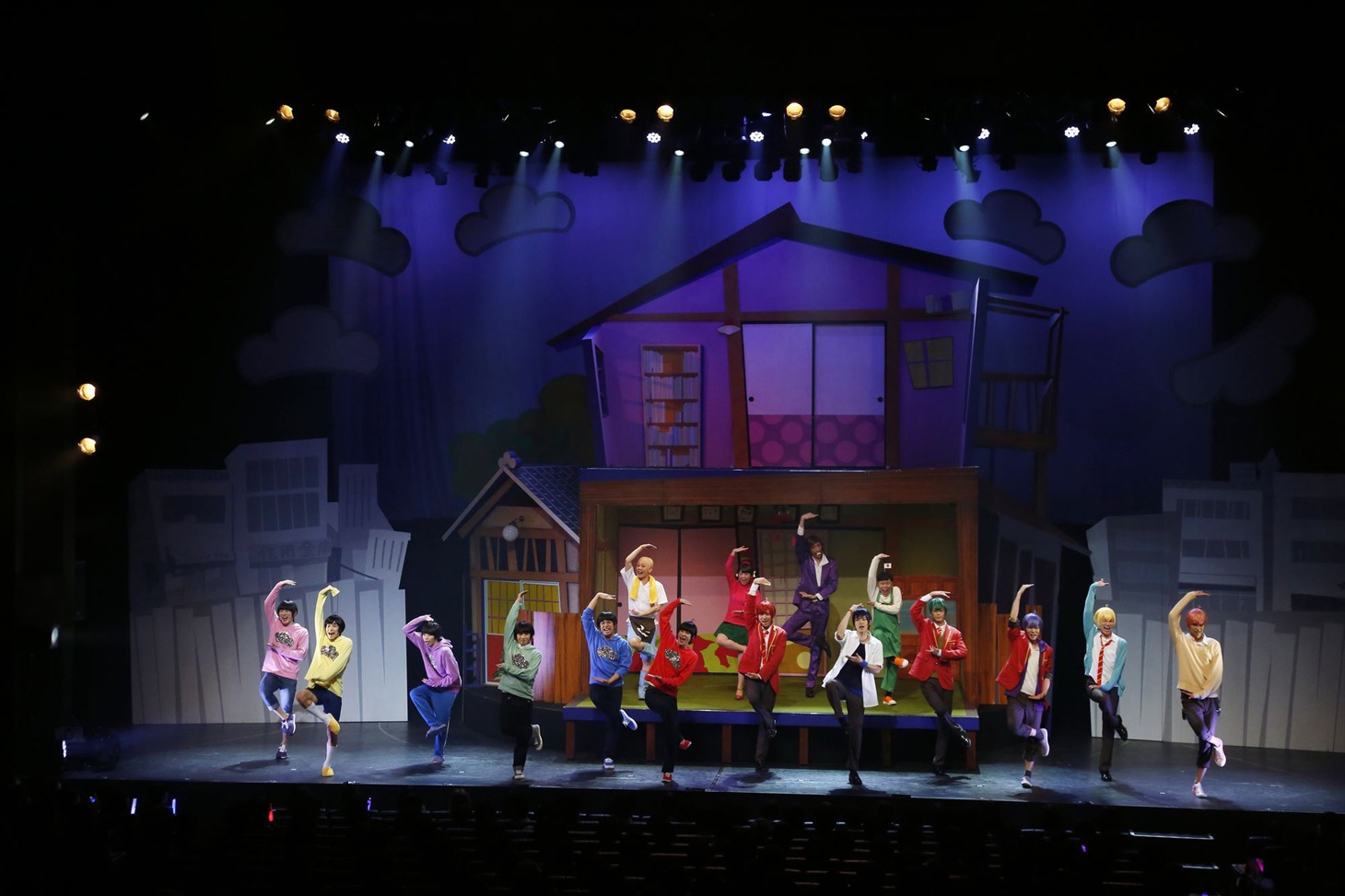 「おそ松さん on STAGE ～SIX MEN’S SHOW TIME～」より。