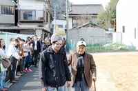 「認知症徘徊演劇『よみちにひはくれない』」より。