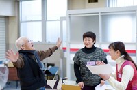 「老いと演劇のワークショップ」より。