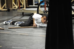 ミュージカル 黒執事 稽古でセバスチャン ジョーカーが熱闘 先生も登場 コミックナタリー