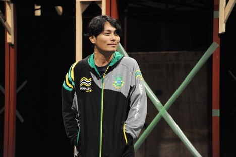 「ミュージカル『黒執事』～NOAH’S ARK CIRCUS～」稽古の様子。先生を演じる姜暢雄。