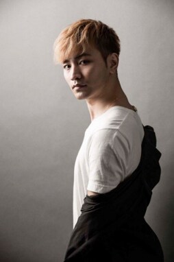 石丸さち子脚本・演出、大野幸人の一人芝居「Angel」が来年1月に再演