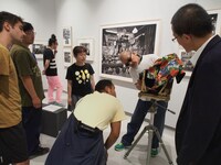 「写真家池本喜巳セルフドキュメンタリー演劇『もうない、なんにもない、みんなきえた、みんなきえる、だから僕は。』」より。