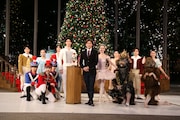 「Marunouchi Bright Christmas 2016 ~不思議なくるみ割り人形の物語~」クリスマスツリー点灯式の様子。