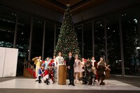 「Marunouchi Bright Christmas 2016 ～不思議なくるみ割り人形の物語～」クリスマスツリー点灯式の様子。