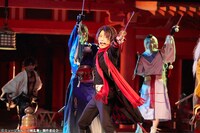 「嚴島神社 世界遺産登録20周年記念奉納行事 ミュージカル『刀剣乱舞』 in 嚴島神社」の様子。