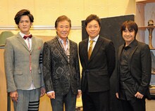 左から新納慎也、西岡徳馬、音尾琢真、深作健太。