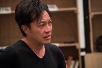 「スルース～探偵～」稽古の様子。（撮影：引地信彦）