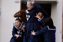 「Shibuya StreetDance Week 2016」より、東京ゲゲゲイのパフォーマンス。