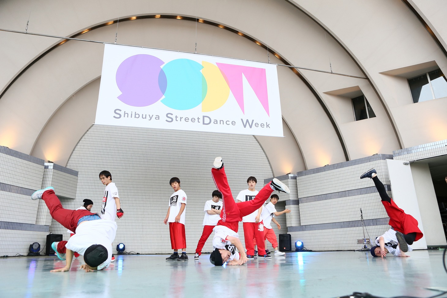 「Shibuya StreetDance Week 2016」より、LOVE JUNXのパフォーマンス。