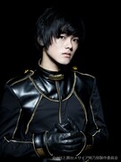 長江崚行演じる御池万夜。