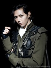 山田ジェームス武演じるサリュート。