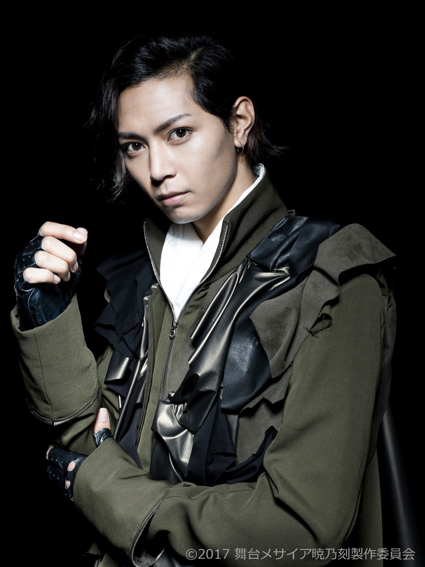 山田ジェームス武演じるサリュート。