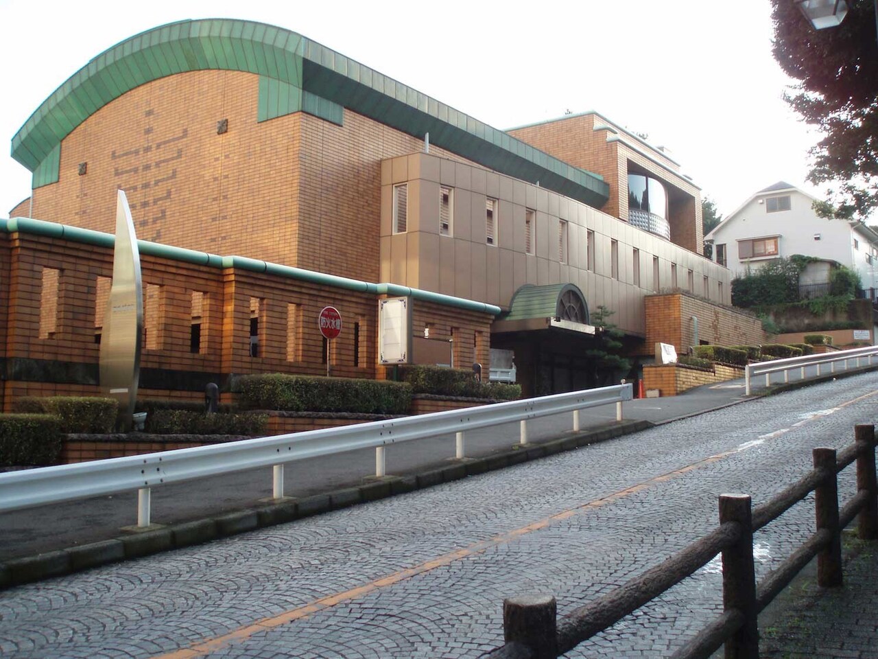 神奈川・急な坂スタジオ、現運営団体の続投決定