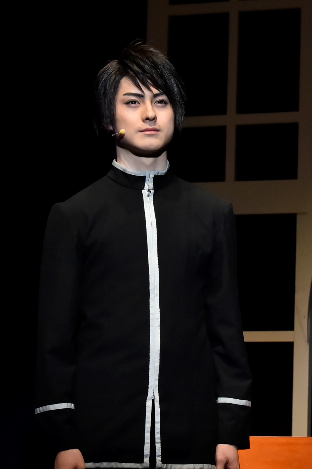 松村龍之介演じる犬川荘介。