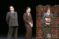 「エノケソ一代記」より。（撮影：加藤孝）