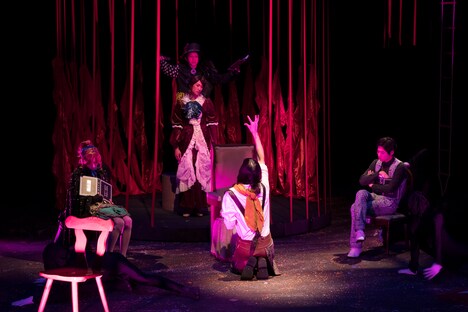 極上文學 第11弾「人間椅子／魔術師」公開場当たりの様子。（撮影：金山フヒト）