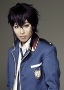 安川純平演じる棗坂シキ。