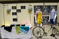 舞台「弱虫ペダル」展示エリアの様子。