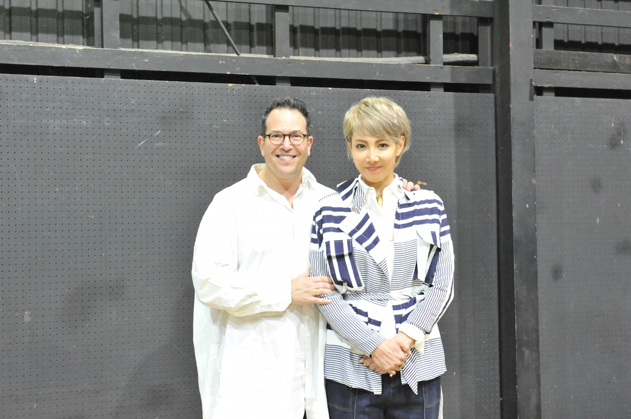 「お気に召すまま」メイヤーが柚希を「才能豊かでファニー、勇気ある人」と絶賛