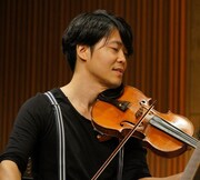 バイオリニストの森川拓哉。