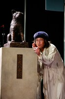 劇団プレステージ×ヨーロッパ企画「突風！道玄坂歌合戦」ゲネプロより、角田貴志演じる高田。