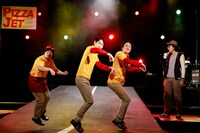 劇団プレステージ×ヨーロッパ企画「突風！道玄坂歌合戦」ゲネプロの様子。